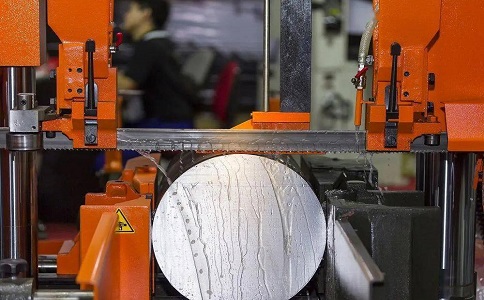 江永立式金属带锯床切削出现跑带故障解决方法！